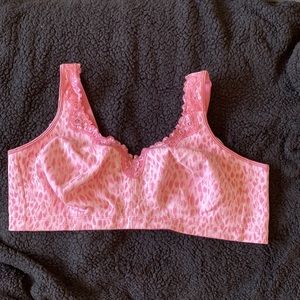 Size 46C Penningtons Voglio tshirt bra.